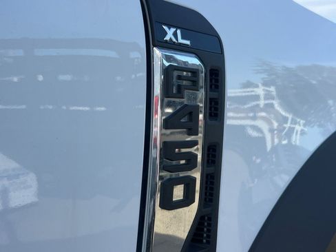 New 2023 Ford F450 XL w/ XL Chrome Package image 29