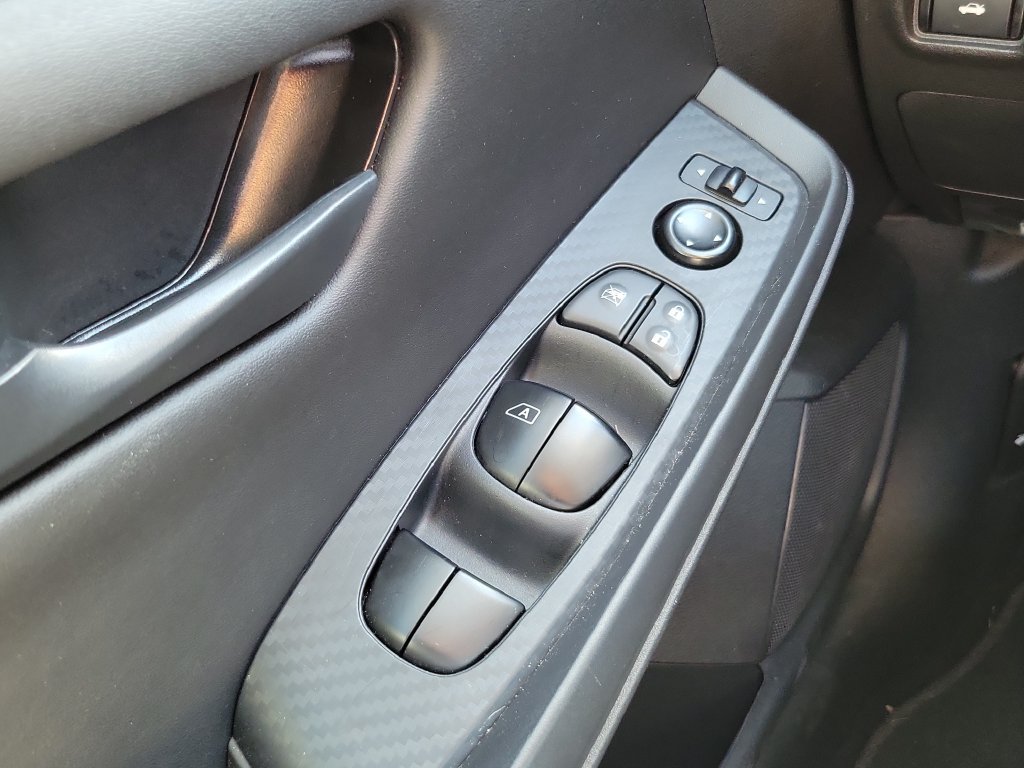 Certified 2025 Nissan Sentra S FWD image 18