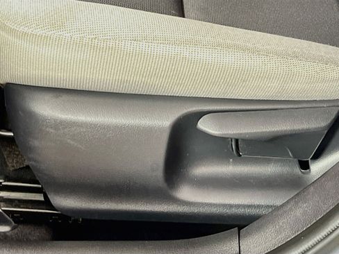 Used 2025 Toyota Corolla LE FWD image 16