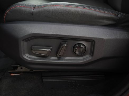 Used 2022 Toyota Tundra Limited AWD/4WD image 26