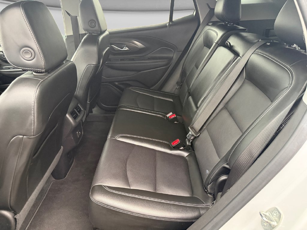 Used 2024 GMC Terrain SLT AWD/4WD image 34