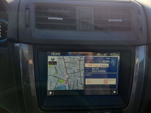 Used 2012 Ford Fusion Sport image 18