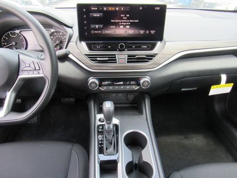 New 2026 Nissan Altima 2.5 SV FWD image 16