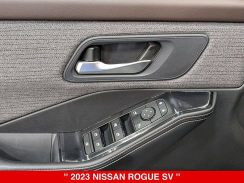 Used 2023 Nissan Rogue SV AWD/4WD image 15