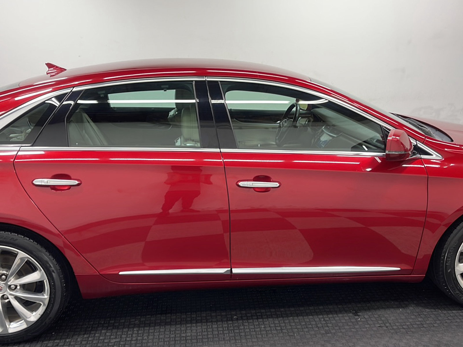 Used 2014 Cadillac XTS Premium w/ Driver Assist Package FWD image 21