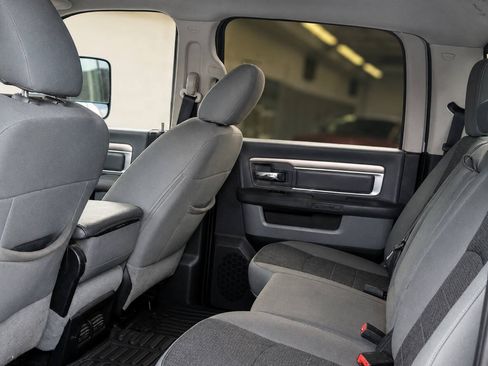 Used 2018 RAM 3500 SLT AWD/4WD image 10