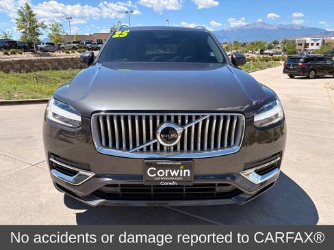 Used 2025 Volvo XC90 T8 Ultra w/ Protection Package AWD/4WD image 2