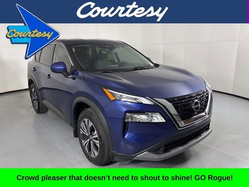 Used 2023 Nissan Rogue SV image 1