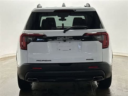 Used 2023 GMC Acadia SLE w/ Driver Convenience Package image 4