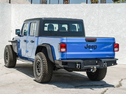 Used 2021 Jeep Gladiator Sport AWD/4WD image 8