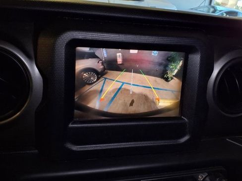 Used 2023 Jeep Wrangler Sport S AWD/4WD image 7