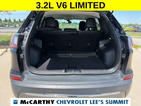 Used 2019 Jeep Cherokee Limited AWD/4WD image 47