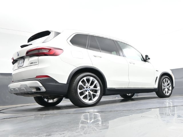 Used 2023 BMW X5 xDrive45e AWD/4WD image 34