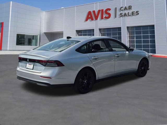 Used 2025 Honda Accord SE image 6