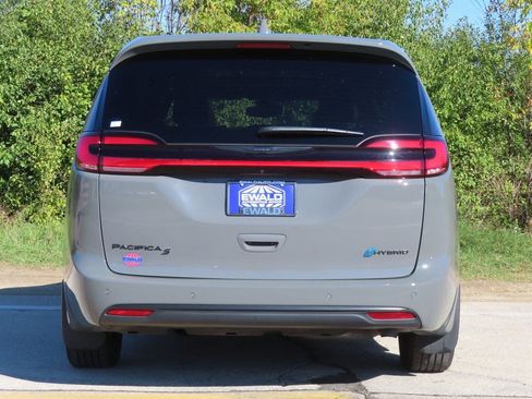 Used 2022 Chrysler Pacifica Limited w/ S Appearance Package image 19