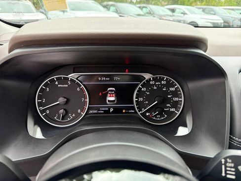 Used 2023 Nissan Rogue SV w/ SV Premium B Package image 24