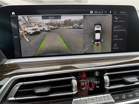 Used 2021 BMW X5 xDrive40i w/ M Sport Package image 22