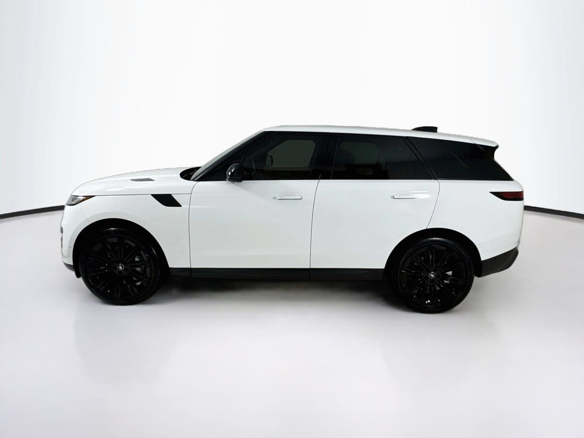Used 2024 Land Rover Range Rover Sport SE AWD/4WD image 5