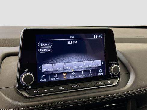 Used 2025 Nissan Rogue SV image 21