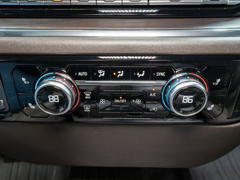 Used 2024 GMC Sierra 1500 SLT w/ X31 Off-Road Package image 25