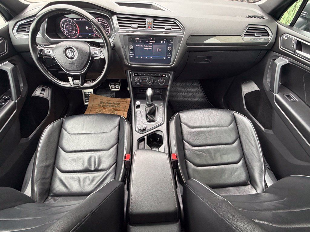 Used 2018 Volkswagen Tiguan SEL Premium w/ R-Line Package AWD/4WD image 12