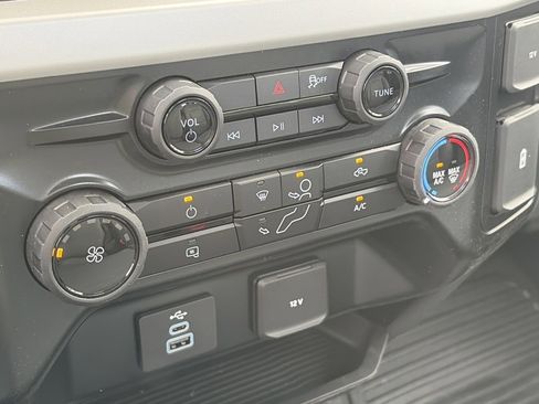Used 2025 Ford F250 XLT image 16