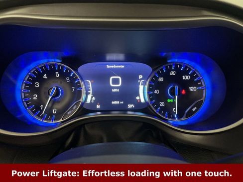 Used 2025 Chrysler Voyager LX image 6