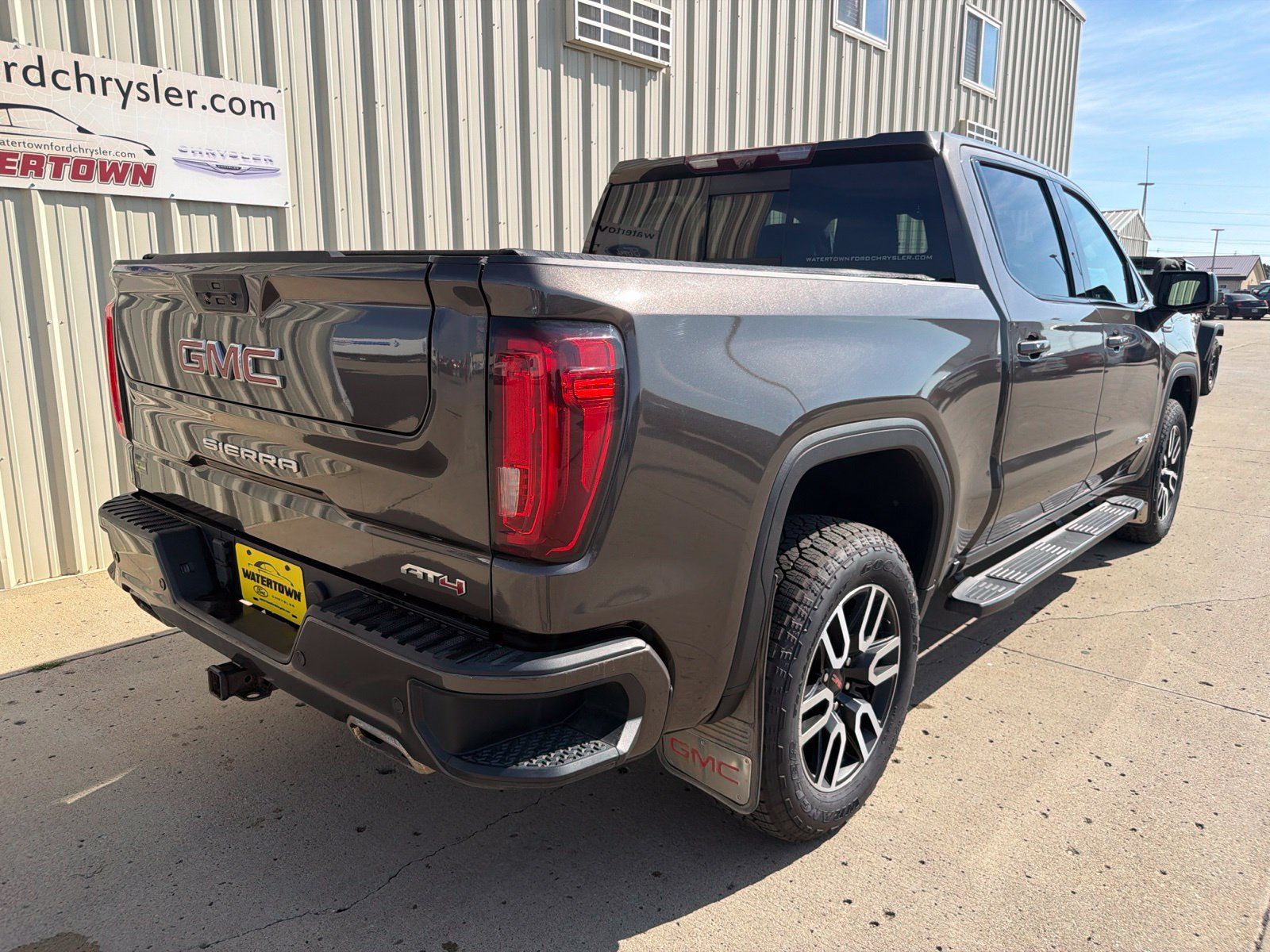 Used 2020 GMC Sierra 1500 AT4 w/ AT4 Premium Package AWD/4WD image 7