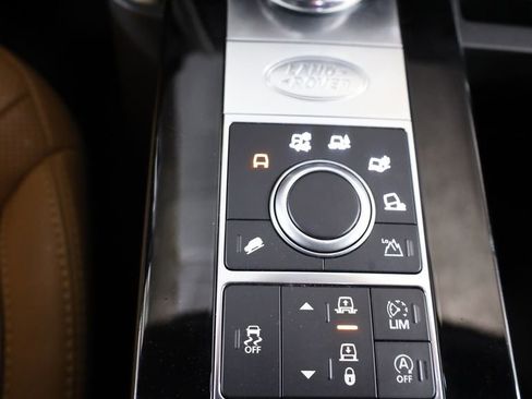 Used 2018 Land Rover Discovery HSE AWD/4WD image 25