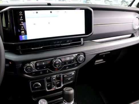 New 2026 Jeep Gladiator Sport image 13