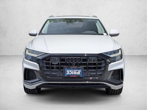 Used 2023 Audi Q8 Premium Plus AWD/4WD image 2