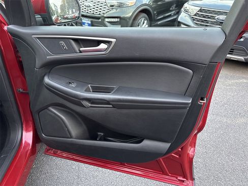 Used 2022 Ford Edge SEL w/ Convenience Package image 27