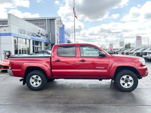 Used 2012 Toyota Tacoma 4x4 Double Cab w/ TRD Off-Road Pkg image 11