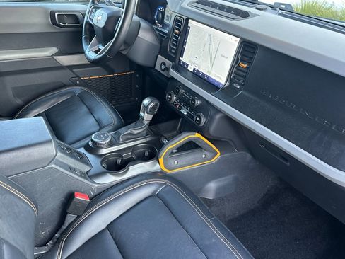 Used 2023 Ford Bronco Badlands image 18