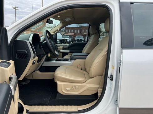 Used 2019 Ford F350 Lariat w/ Chrome Package image 13