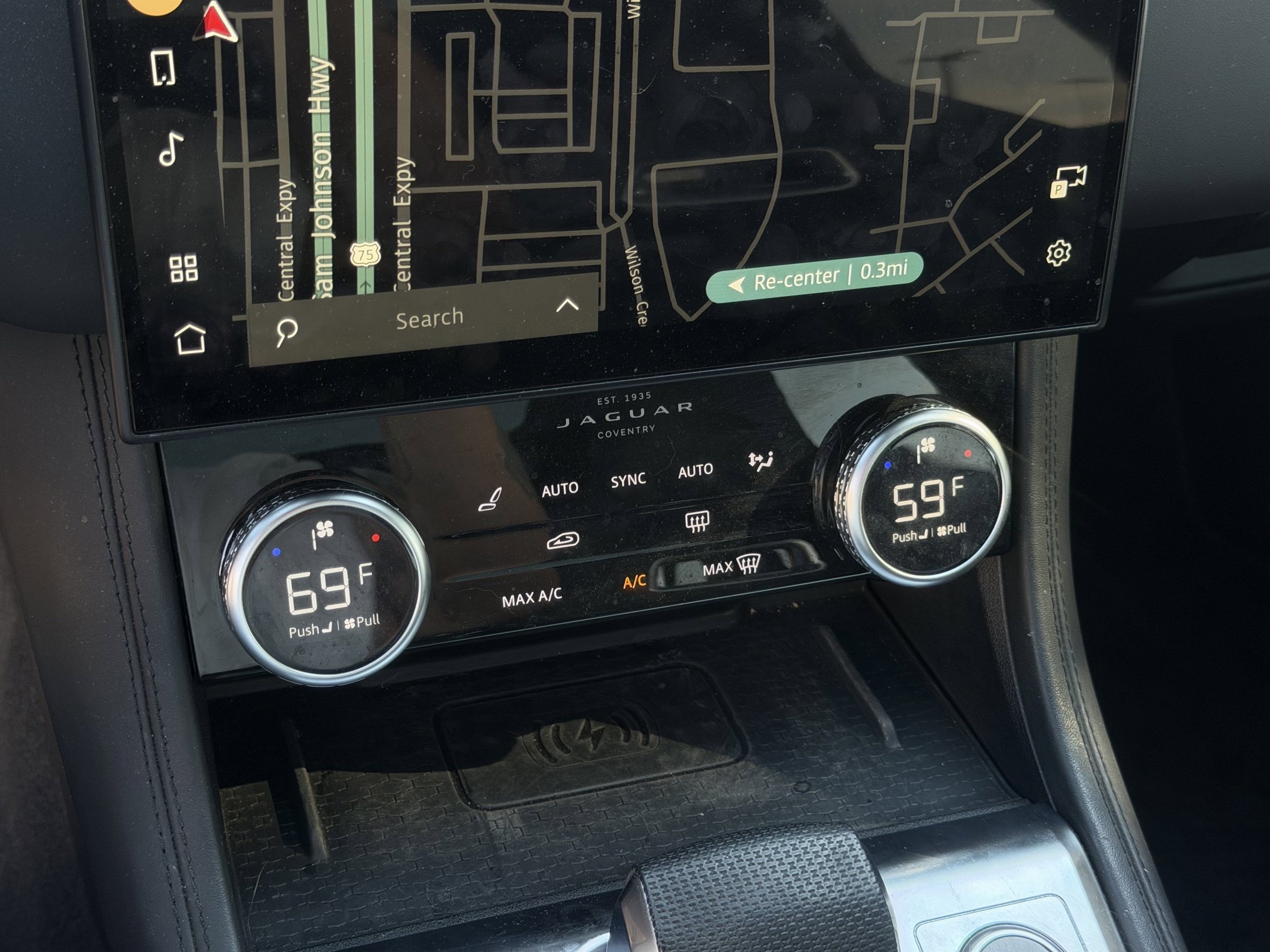 Used 2023 Jaguar F-PACE SVR AWD/4WD image 18