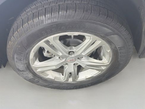 Used 2024 GMC Terrain SLE FWD image 11