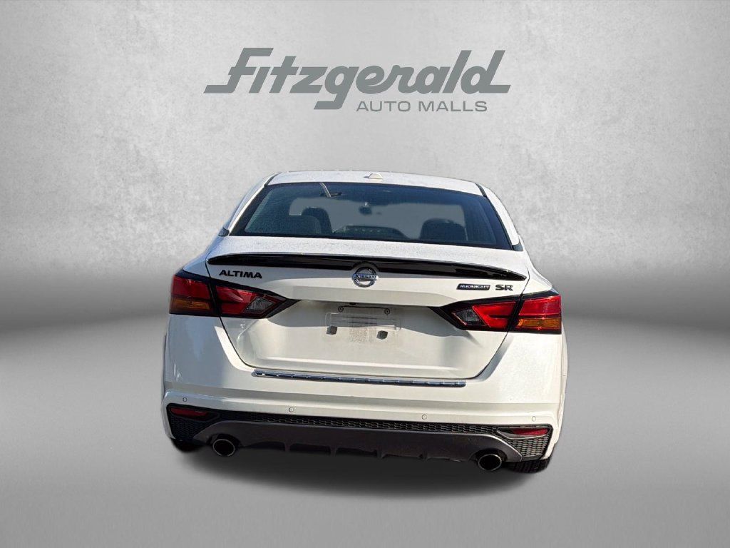 Used 2022 Nissan Altima 2.5 SR w/ Midnight Edition Package FWD image 7