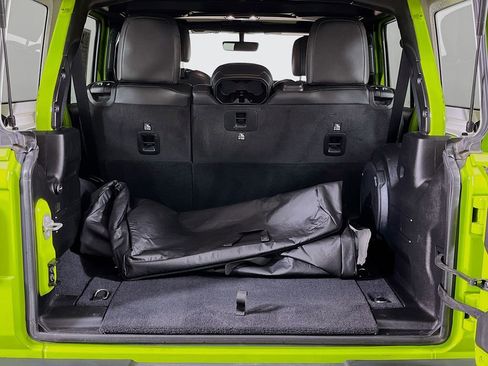 Used 2021 Jeep Wrangler Unlimited Sahara w/ Uconnect 4C Nav & Sound Group AWD/4WD image 10