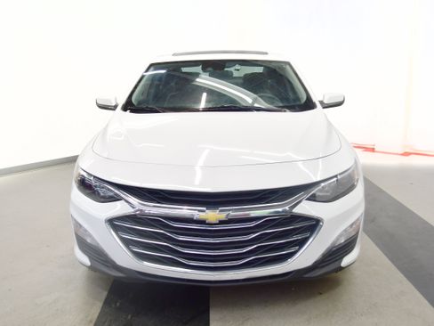 Used 2023 Chevrolet Malibu LT w/ Driver Confidence Package FWD image 3