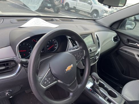 Used 2024 Chevrolet Equinox LS image 15