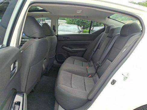Certified 2023 Nissan Altima 2.5 SV w/ SV Premium Package AWD/4WD image 12