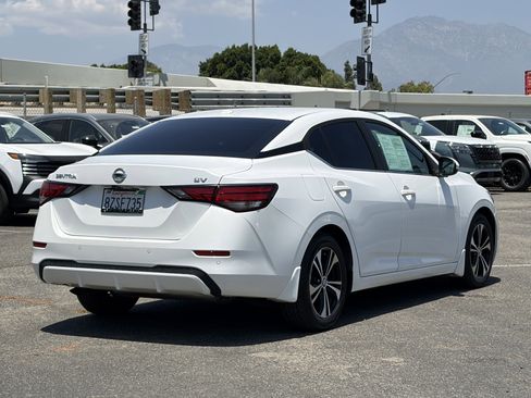 Used 2022 Nissan Sentra SV FWD image 3