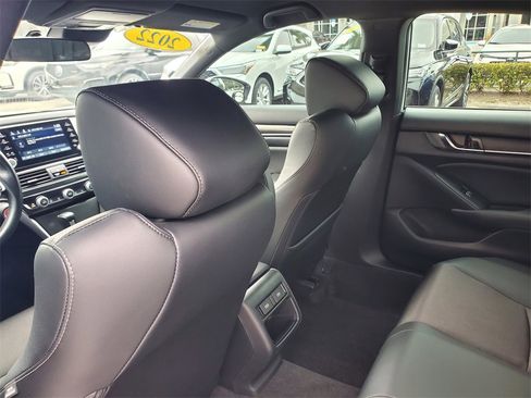 Used 2022 Honda Accord Sport image 11