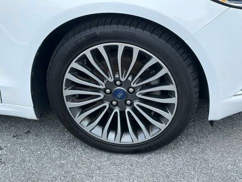 Used 2018 Ford Fusion Titanium AWD/4WD image 11