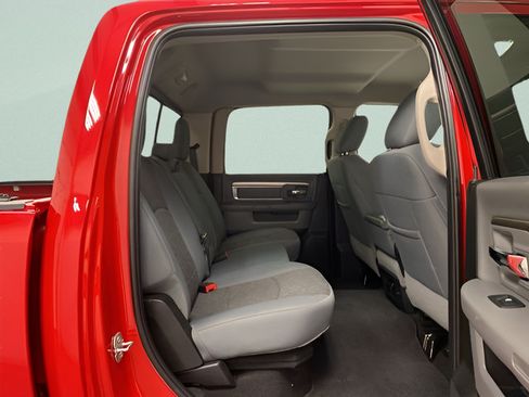 Used 2018 RAM 2500 SLT AWD/4WD image 23