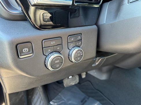 Used 2025 GMC Sierra 1500 SLT AWD/4WD image 16