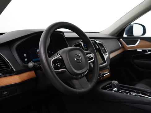 Used 2024 Volvo XC90 B5 Plus image 18