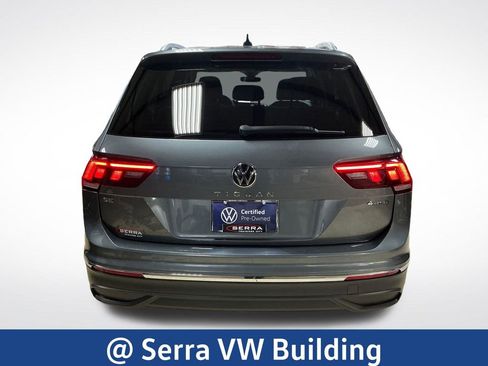 Used 2023 Volkswagen Tiguan SE w/ Panoramic Sunroof Package image 10