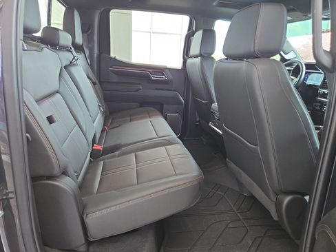 Used 2024 Chevrolet Silverado 1500 High Country w/ High Country Premium Package image 34